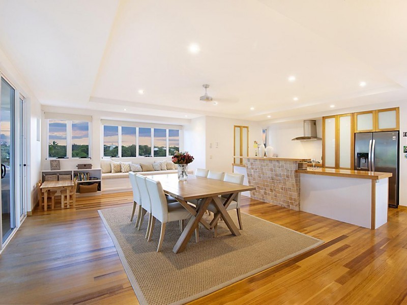 2 Driftwood Drive, Castaways Beach QLD 4567