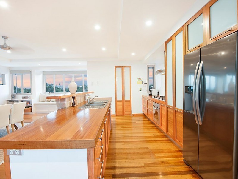 2 Driftwood Drive, Castaways Beach QLD 4567