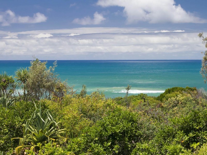 2 Driftwood Drive, Castaways Beach QLD 4567