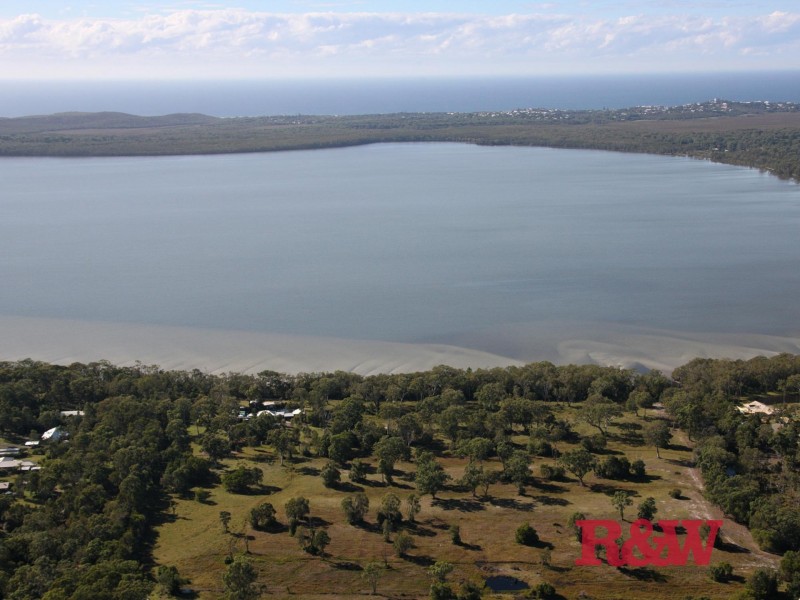 1A ‘Weycoola’ Lake Weyba Drive, Weyba Downs QLD 4562