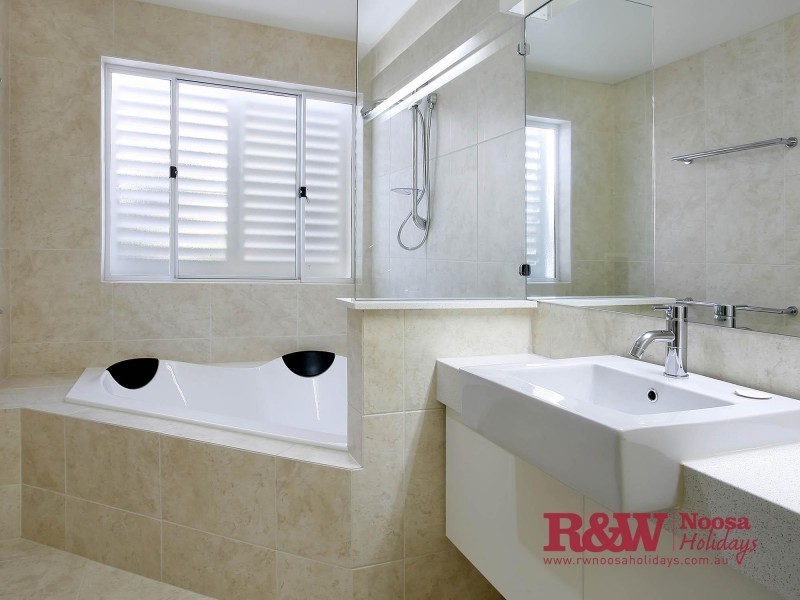 32 Park Crescent, Sunshine Beach QLD 4567