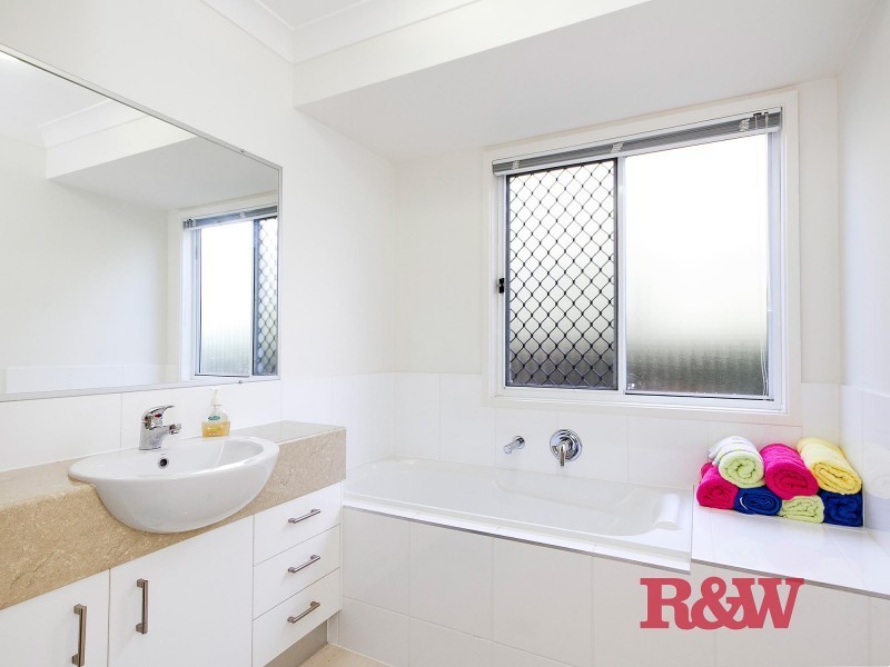 4 Shire Drive, Noosaville QLD 4566