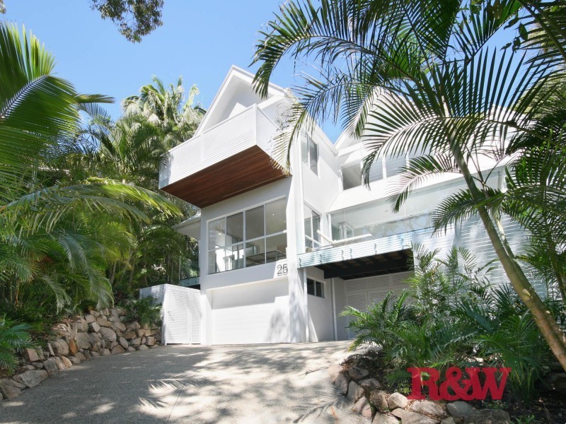 25 Arakoon Crescent, Sunshine Beach QLD 4567