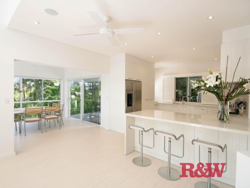 25 Arakoon Crescent, Sunshine Beach QLD 4567