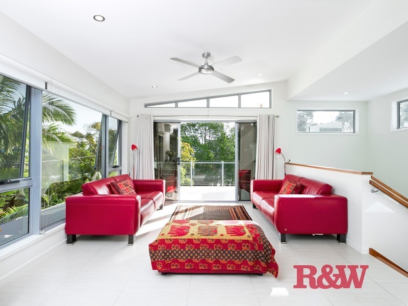 18 Berrima Row, Noosa Heads QLD 4567