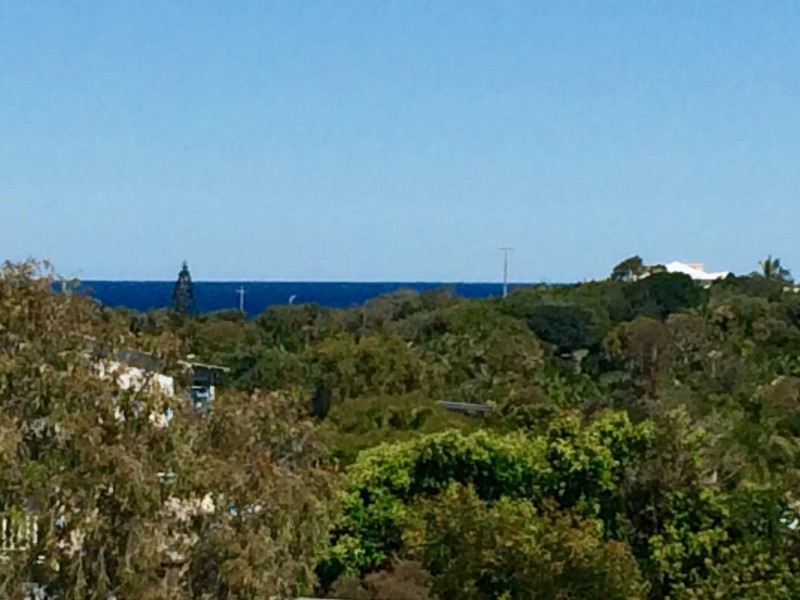 11 Seafarer Court, Castaways Beach QLD 4567