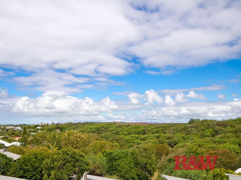 11 Seafarer Court, Castaways Beach QLD 4567