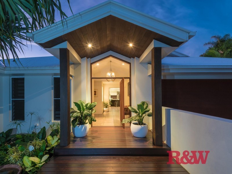 8 Pipi Crescent, Noosaville QLD 4566