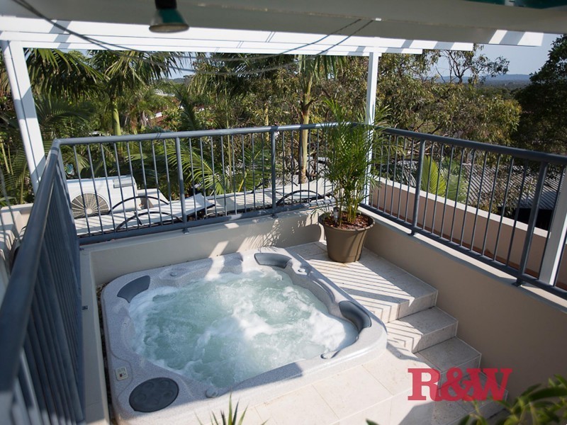 119/’Noosa Blue’ 16  Noosa Drive, Noosa Heads QLD 4567