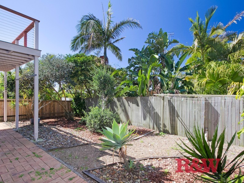 2/40  Orealla Crescent, Sunrise Beach QLD 4567