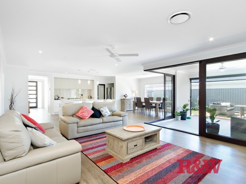 25 Honey Myrtle Road, Noosa Heads QLD 4567