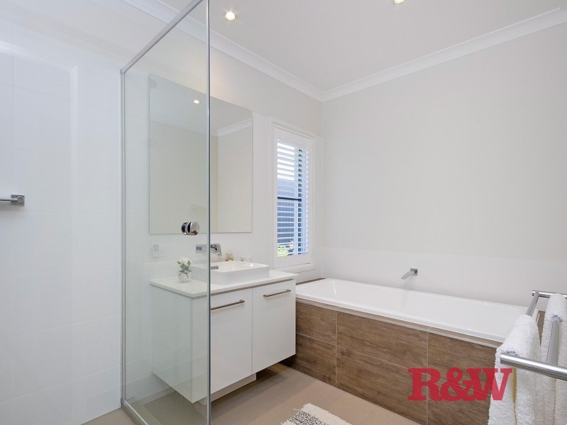 25 Honey Myrtle Road, Noosa Heads QLD 4567