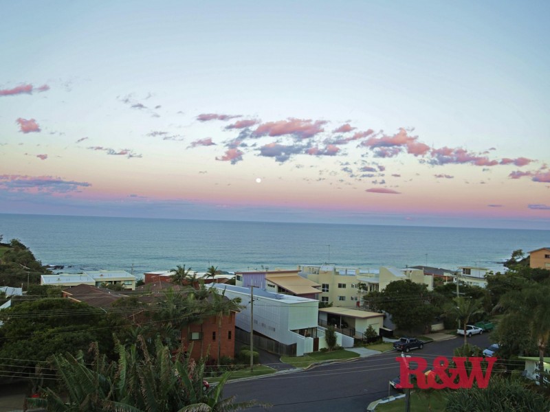 4 Barra Crescent, Coolum Beach QLD 4573