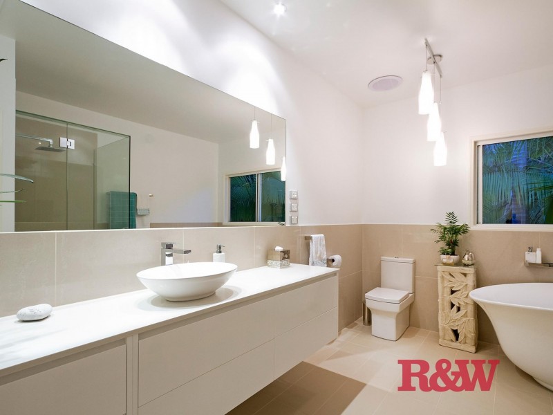 176 Dath Henderson Road, Lake Macdonald QLD 4563