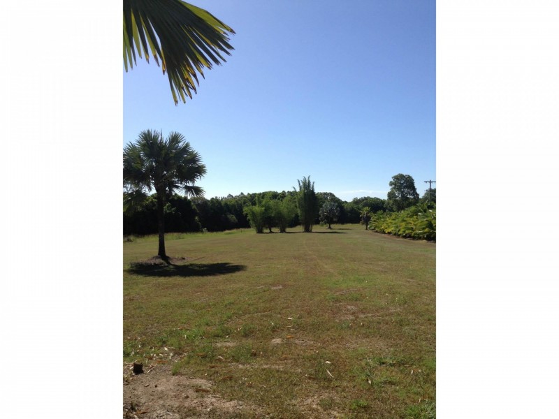 176 Dath Henderson Road, Lake Macdonald QLD 4563