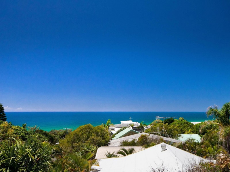 16 Ross Crescent, Sunshine Beach QLD 4567