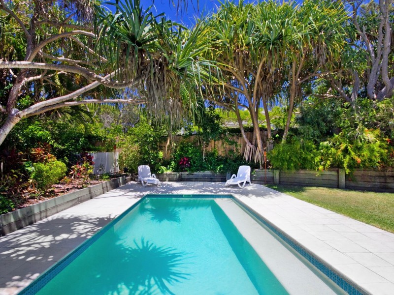 16 Ross Crescent, Sunshine Beach QLD 4567