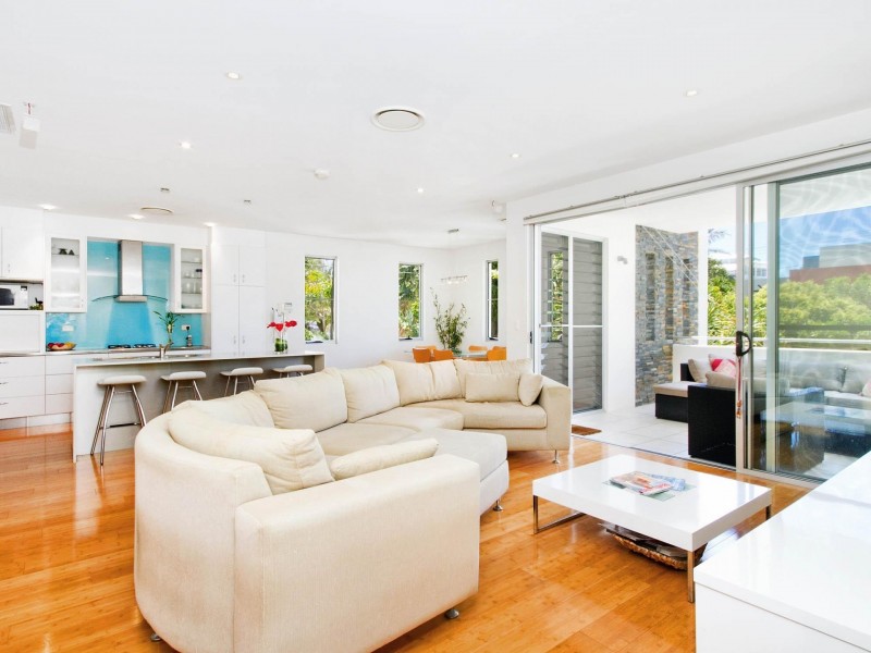 16 Ross Crescent, Sunshine Beach QLD 4567