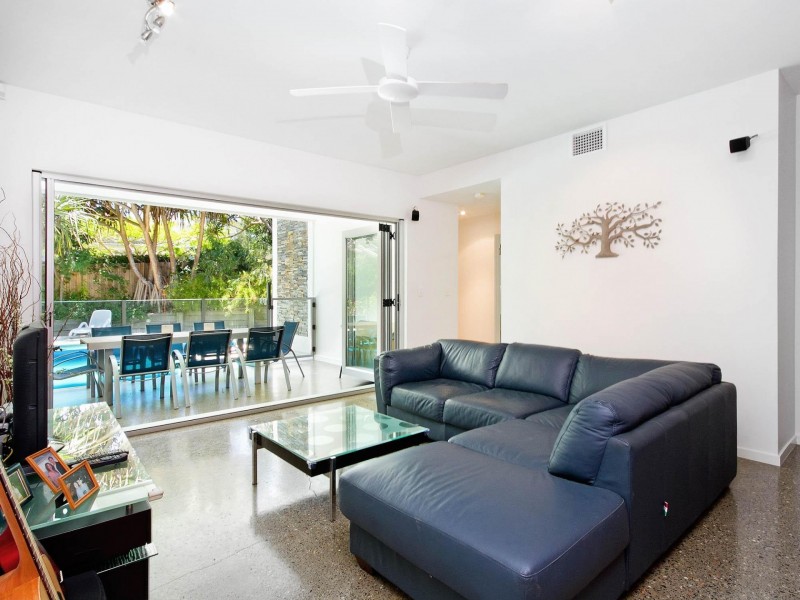 16 Ross Crescent, Sunshine Beach QLD 4567