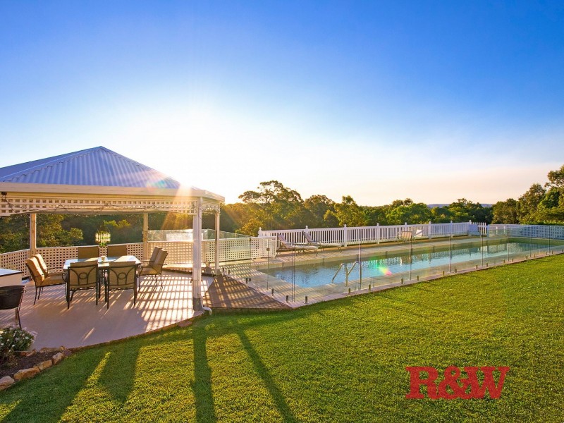 176 Dath Henderson Road, Lake Macdonald QLD 4563