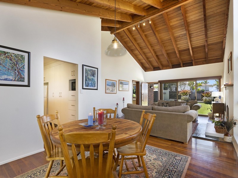 18 Pelican Street, Peregian Beach QLD 4573