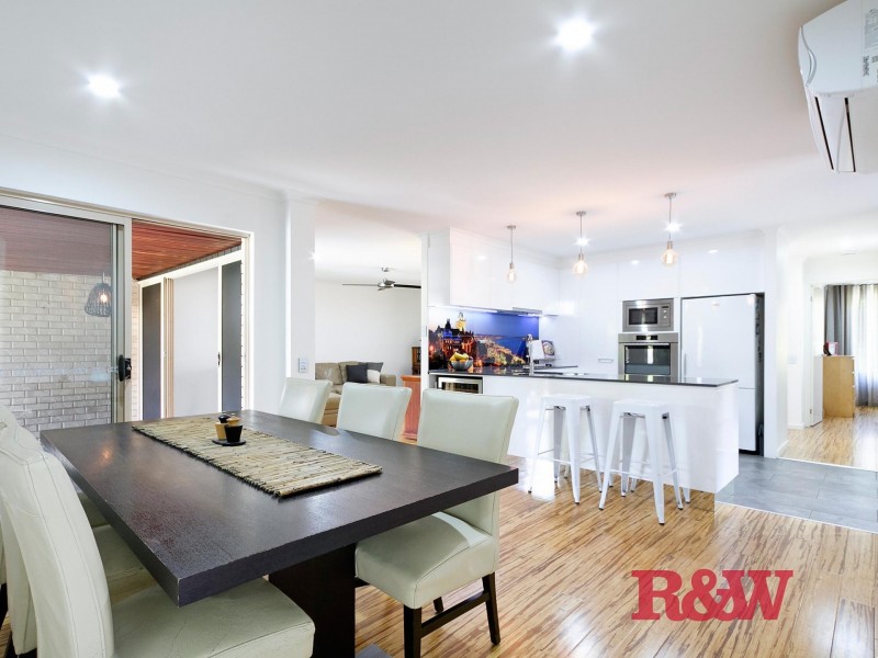 5/2  Swan Street (cnr Weyba Road), Noosaville QLD 4566