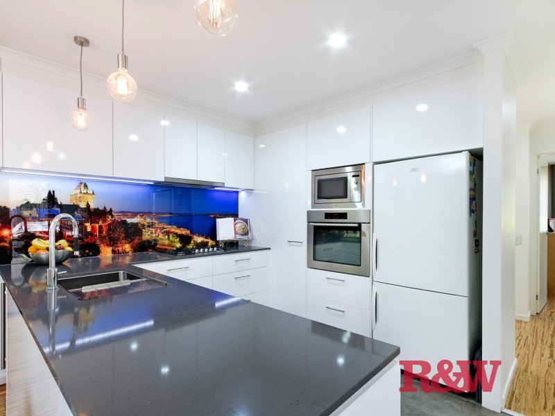 5/2  Swan Street (cnr Weyba Road), Noosaville QLD 4566