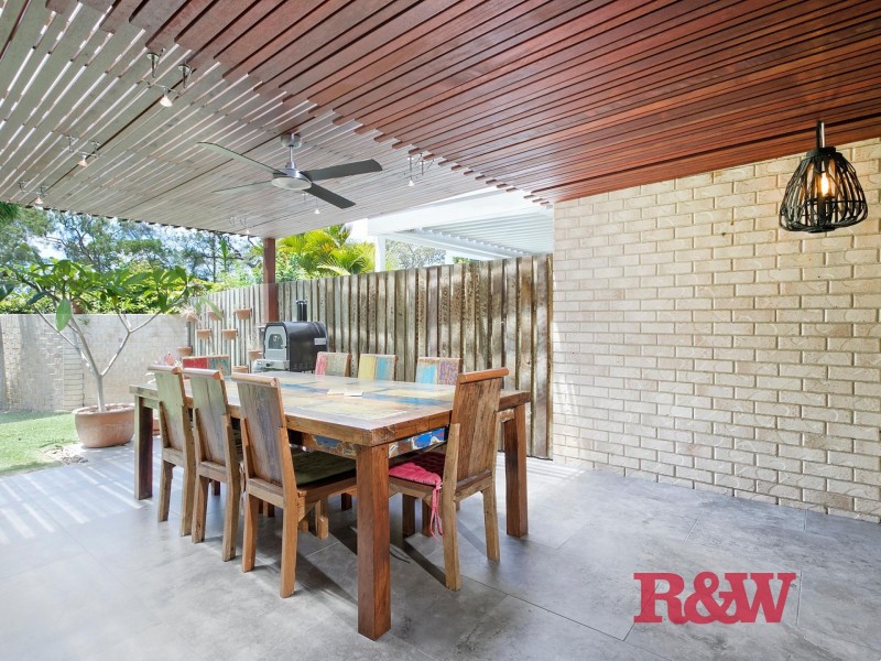 5/2  Swan Street (cnr Weyba Road), Noosaville QLD 4566