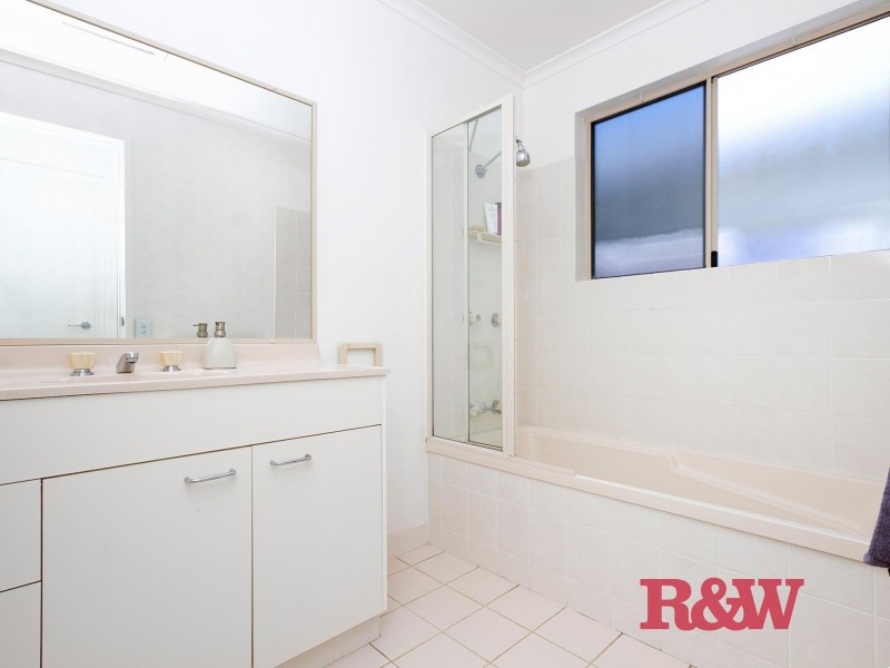 5/2  Swan Street (cnr Weyba Road), Noosaville QLD 4566