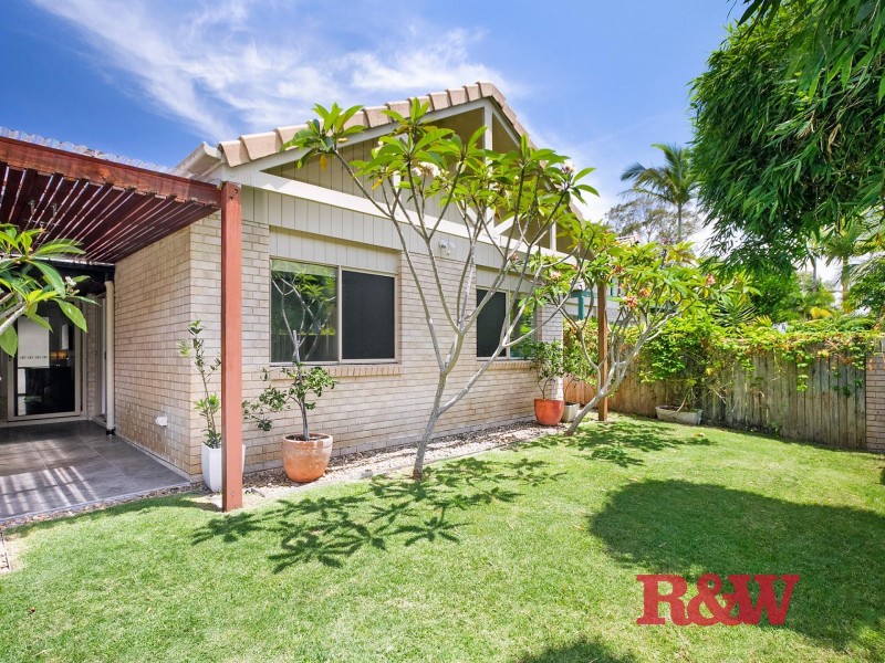 5/2  Swan Street (cnr Weyba Road), Noosaville QLD 4566