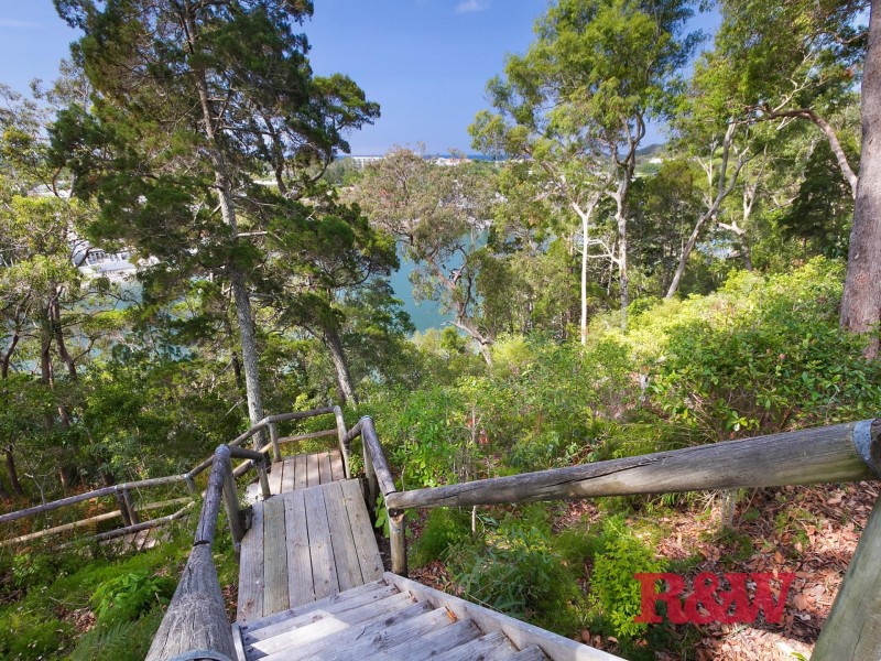 27/’Macquarie Lodge’ 53 Banksia Avenue North, Noosa Heads QLD 4567