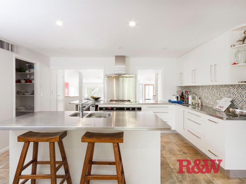 18 Banksia Avenue, Noosa Heads QLD 4567