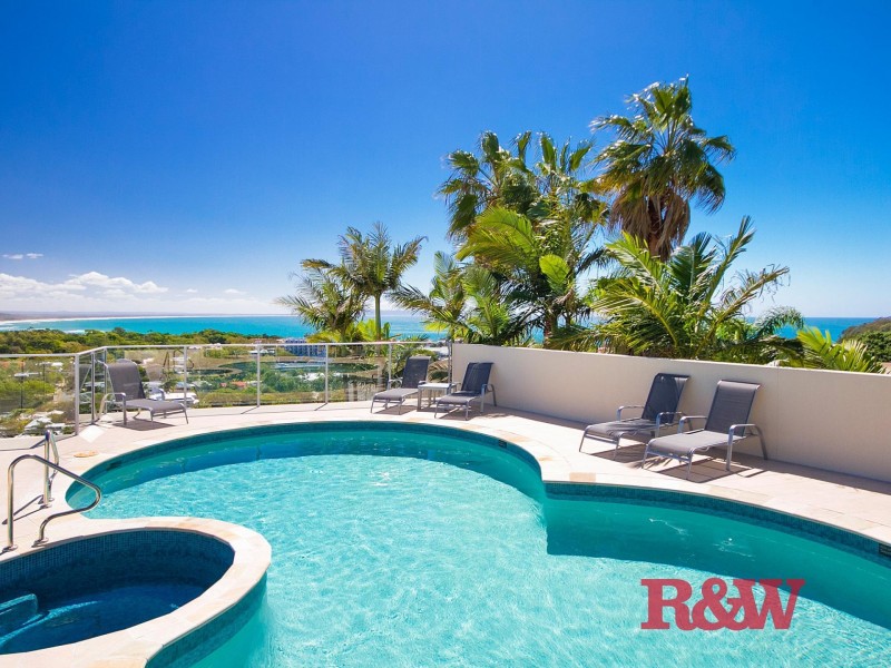 4 Noosa Crest, 2 Noosa Drive, Noosa Heads QLD 4567