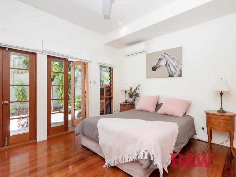 6 Nairana Rest, Noosa Heads QLD 4567