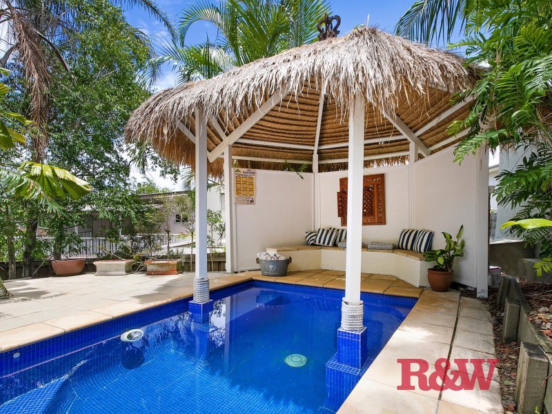 6 Nairana Rest, Noosa Heads QLD 4567