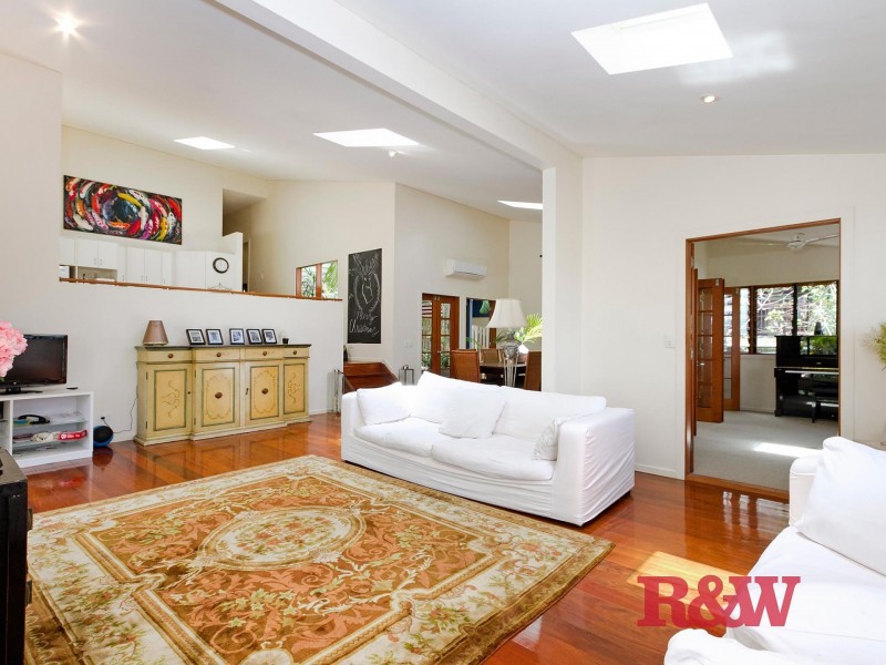 6 Nairana Rest, Noosa Heads QLD 4567