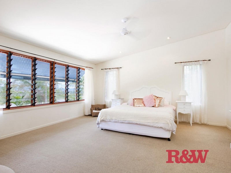 6 Nairana Rest, Noosa Heads QLD 4567