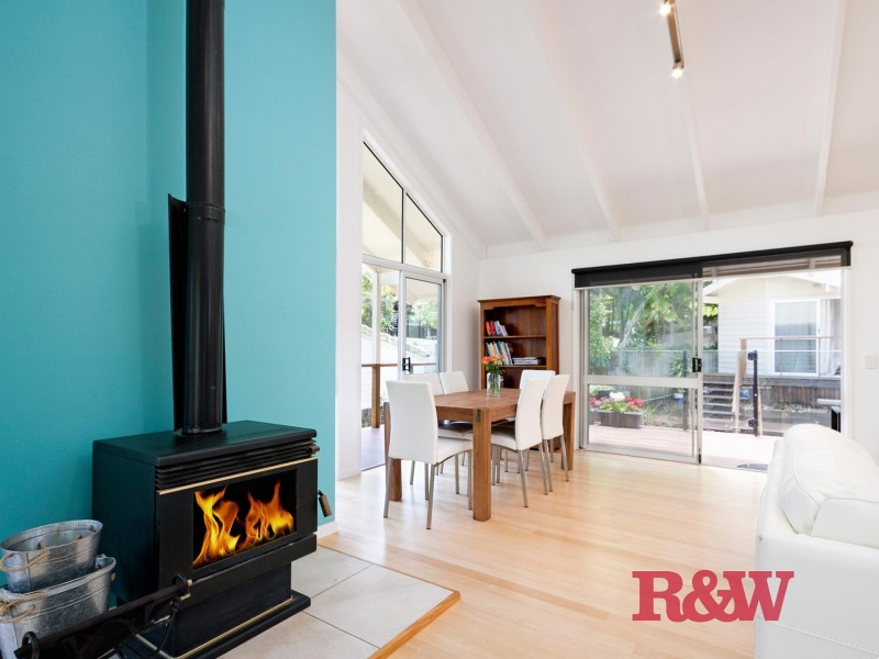 6 Moonare Crescent, Noosa Heads QLD 4567