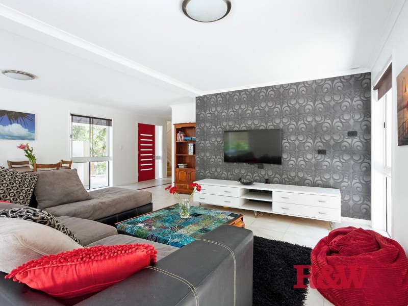 6 Moonare Crescent, Noosa Heads QLD 4567