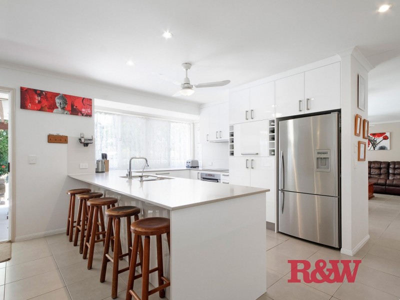 20 Dame Patti Drive, Sunrise Beach QLD 4567