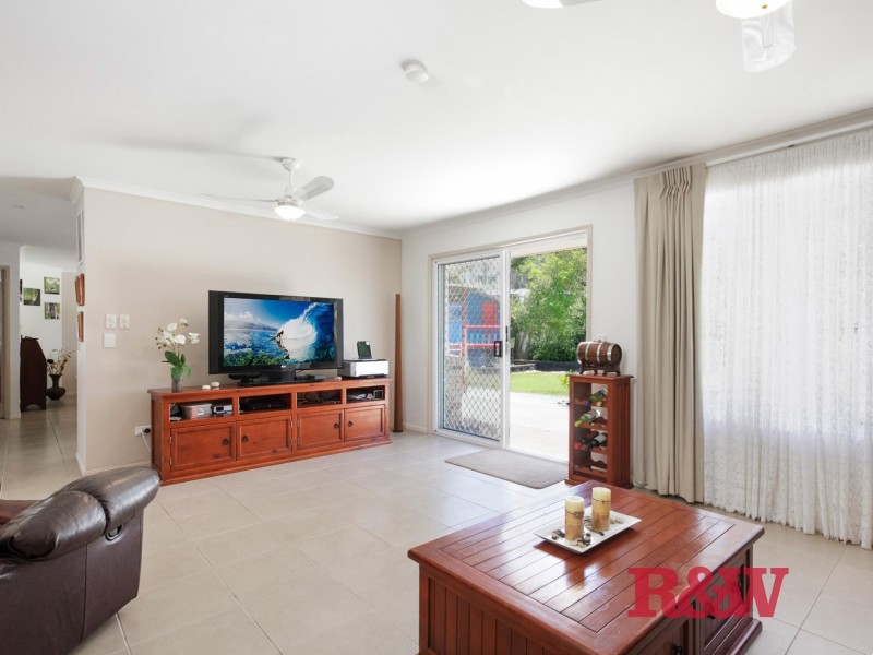 20 Dame Patti Drive, Sunrise Beach QLD 4567