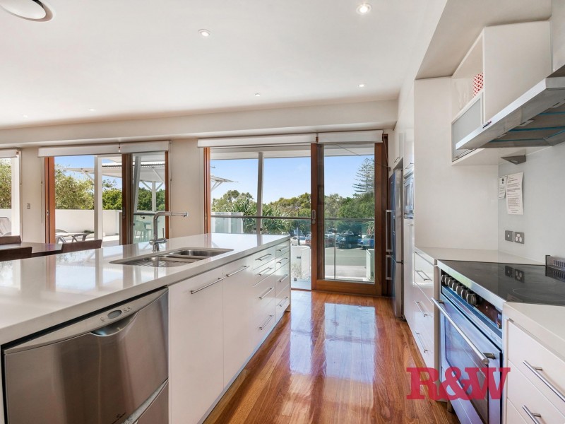 2/20 Kingfisher Drive, Peregian Beach QLD 4573