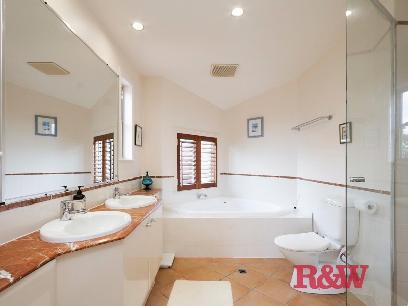 120/61 ‘Cascades’ Noosa Springs Dr, Noosa Springs QLD 4567