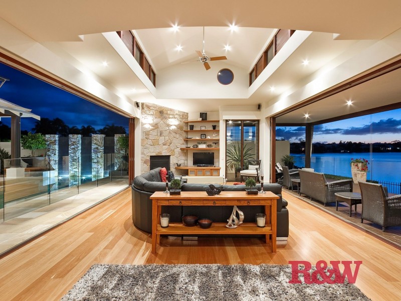 33 Masthead Quay, Noosa Waters QLD 4566