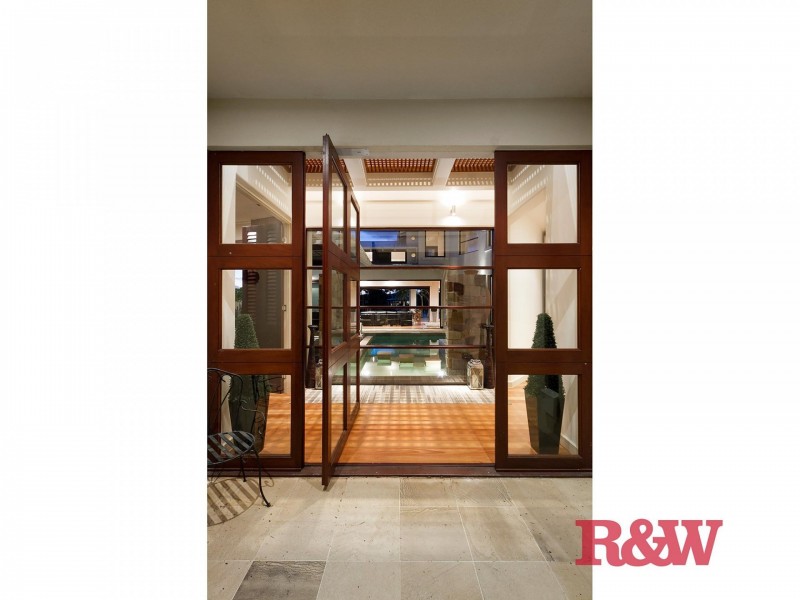 33 Masthead Quay, Noosa Waters QLD 4566