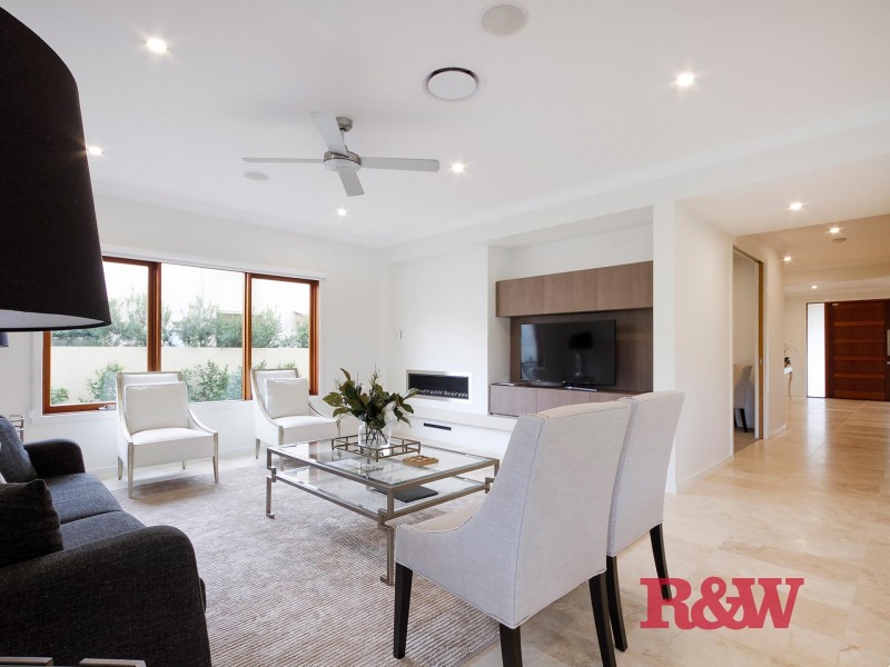 9 Springs Crescent, Noosa Heads QLD 4567