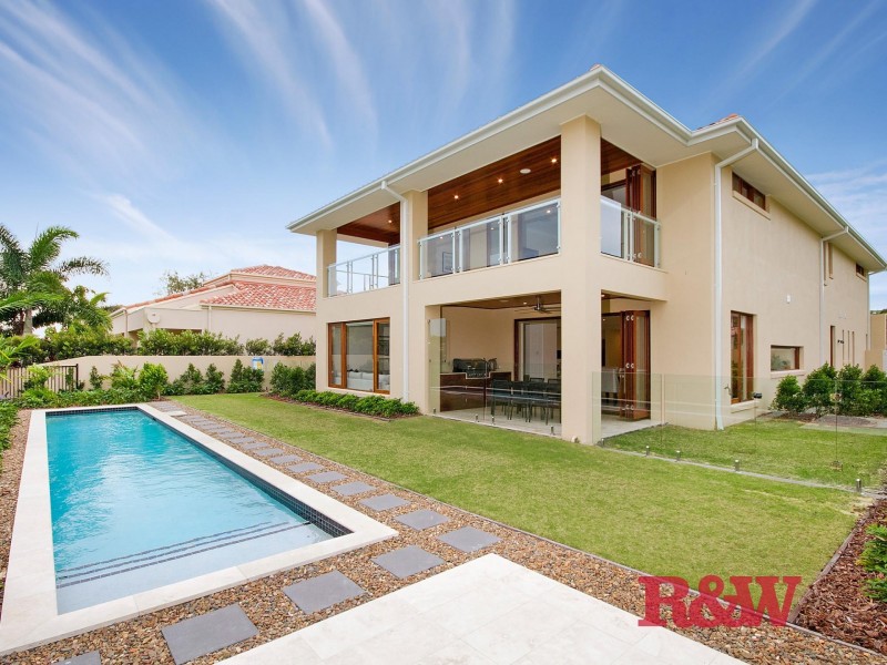9 Springs Crescent, Noosa Heads QLD 4567