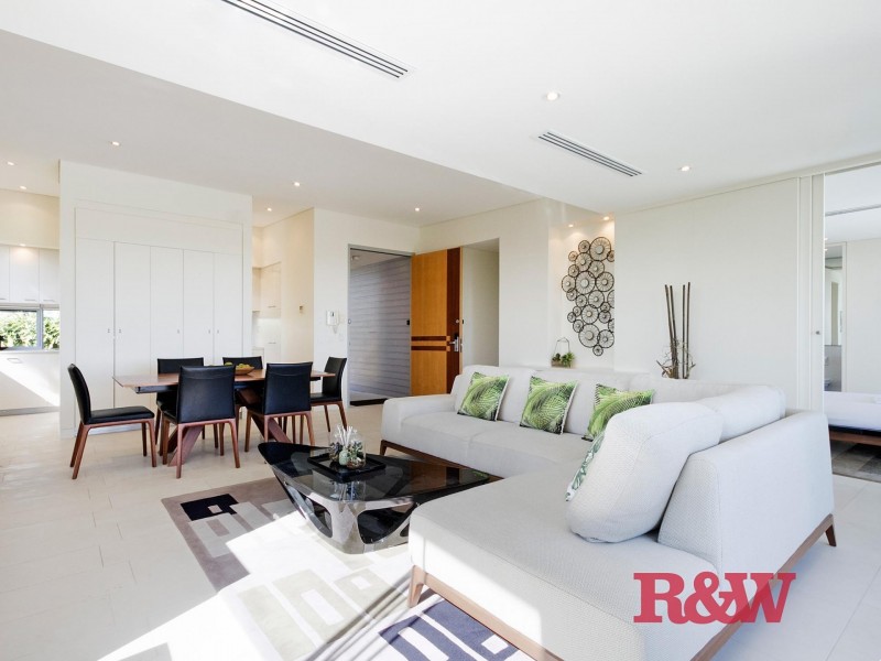 18/37 Noosa Drive, Noosa Heads QLD 4567