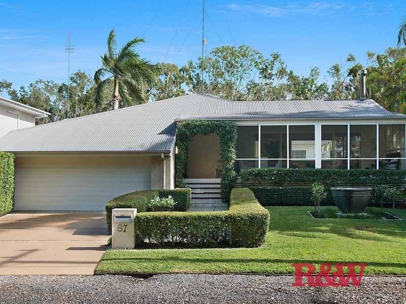 87 Lake Weyba Drive, Noosaville QLD 4566
