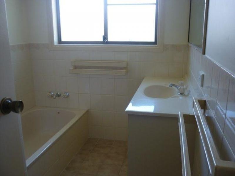 35 Atkins Street, Chinchilla QLD 4413